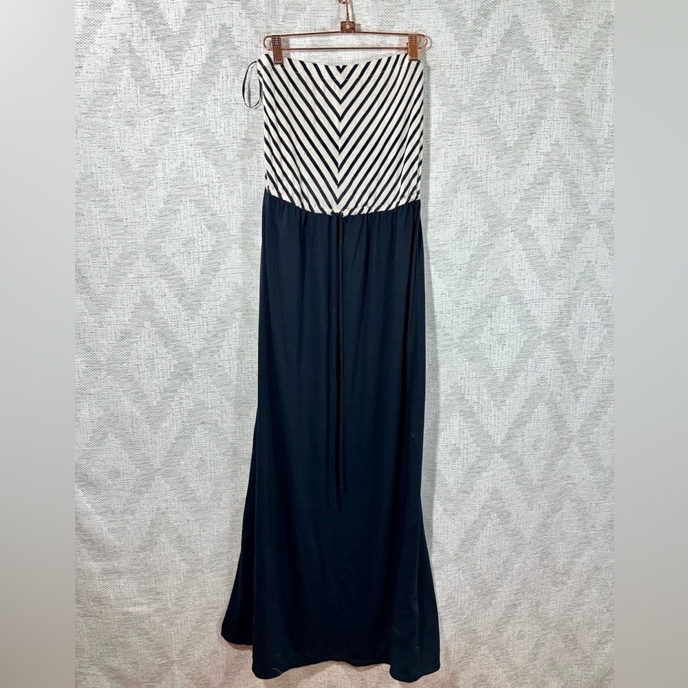 Forever 21 striped navy strapless tube maxi dress size L